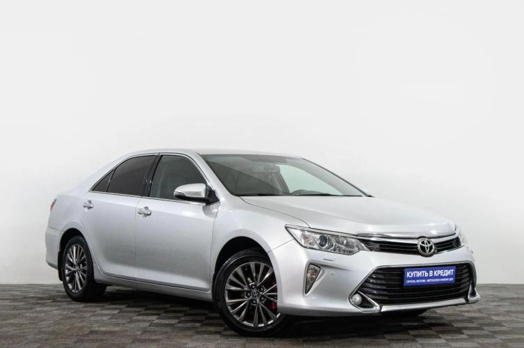 Toyota Camry 1 из 6