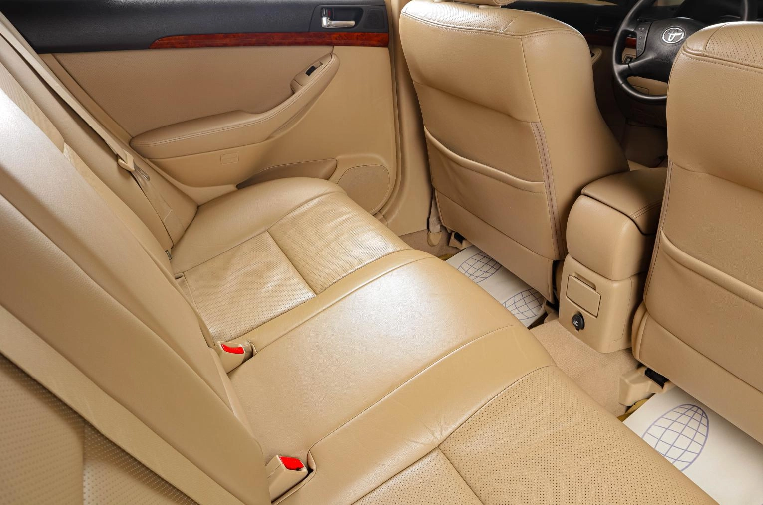 Toyota Avensis 9 из 20