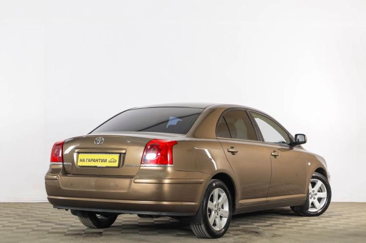 Toyota Avensis 6 из 6