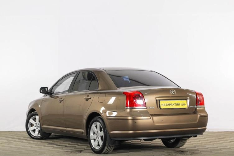 Toyota Avensis 4 из 6