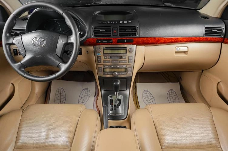 Toyota Avensis 12 из 20