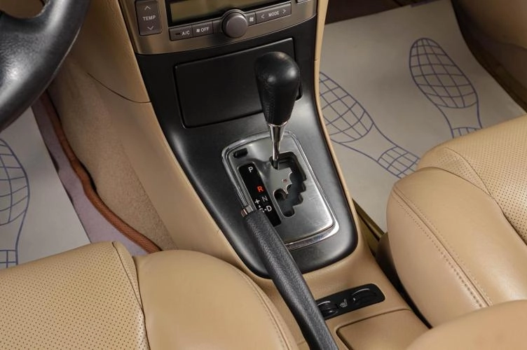 Toyota Avensis 15 из 20