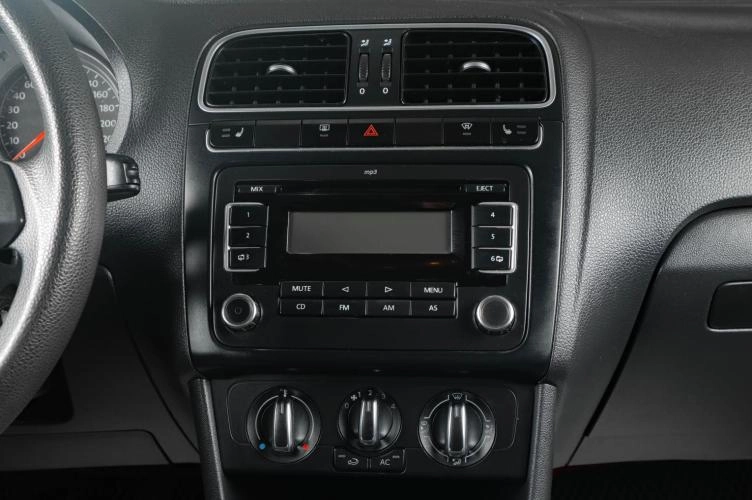 Volkswagen Polo 15 из 16