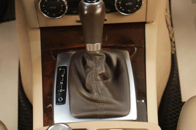Mercedes-Benz C-класс 19 из 23