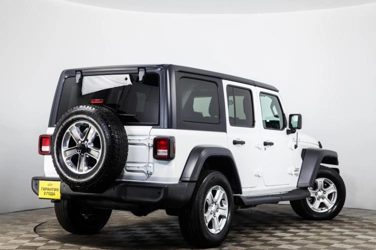 Jeep Wrangler 4 из 6
