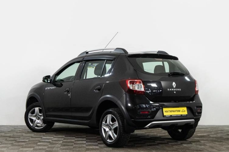 Renault Sandero 6 из 6