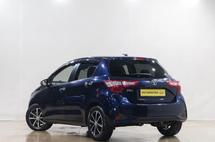 Toyota Vitz 4 из 6