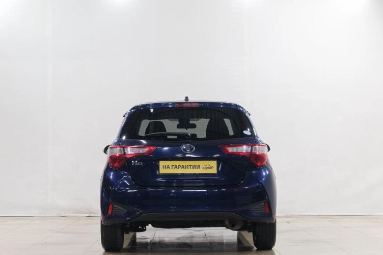 Toyota Vitz 5 из 6