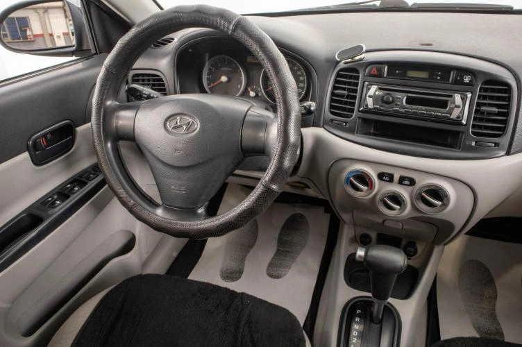 Hyundai Verna 14 из 21