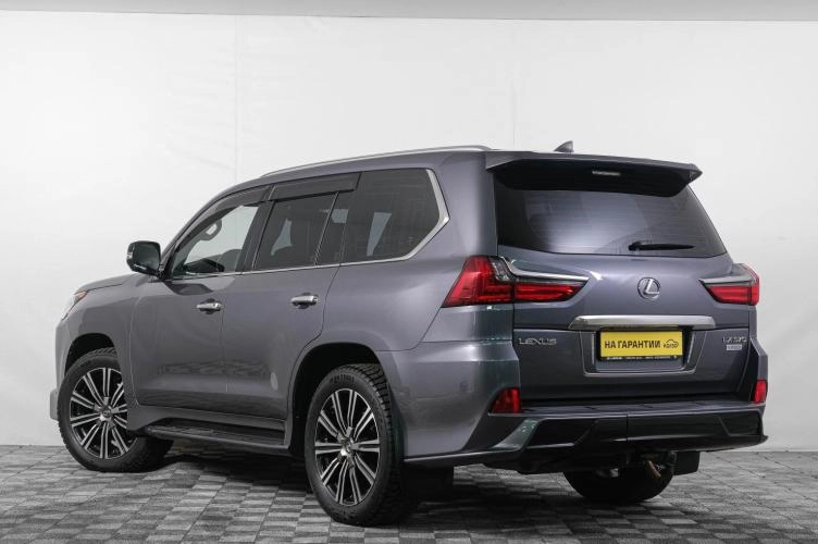 Lexus LX 4 из 6