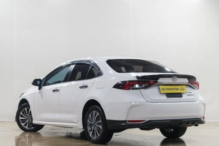 Toyota Corolla 4 из 6