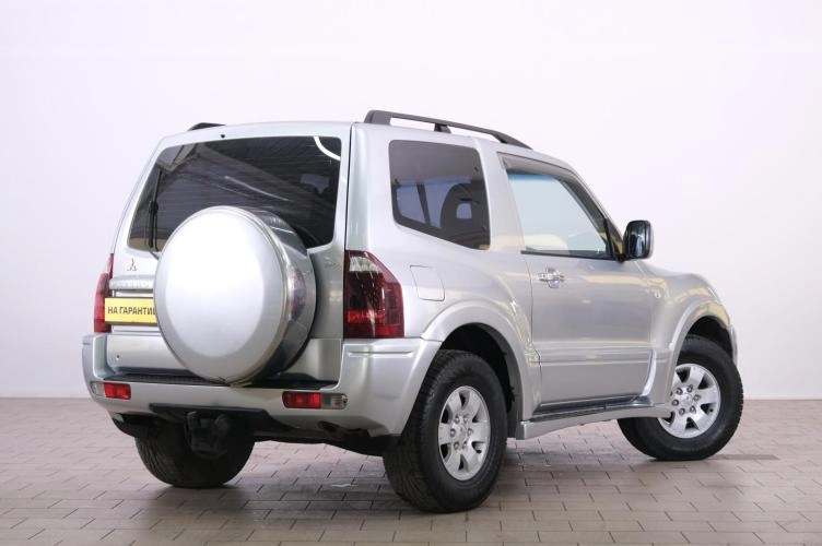 Mitsubishi Pajero 6 из 6