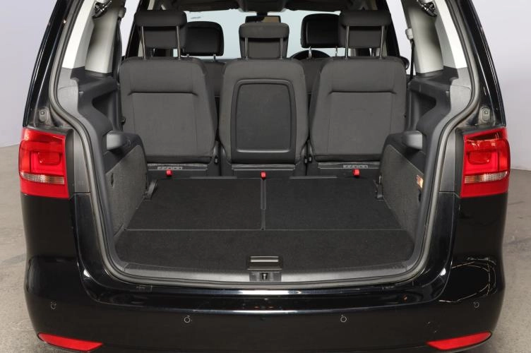 Volkswagen Touran 16 из 16