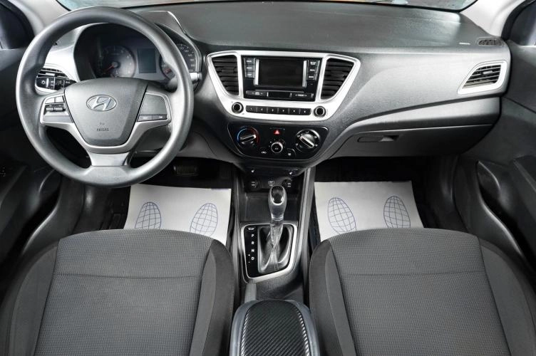 Hyundai Solaris 12 из 19