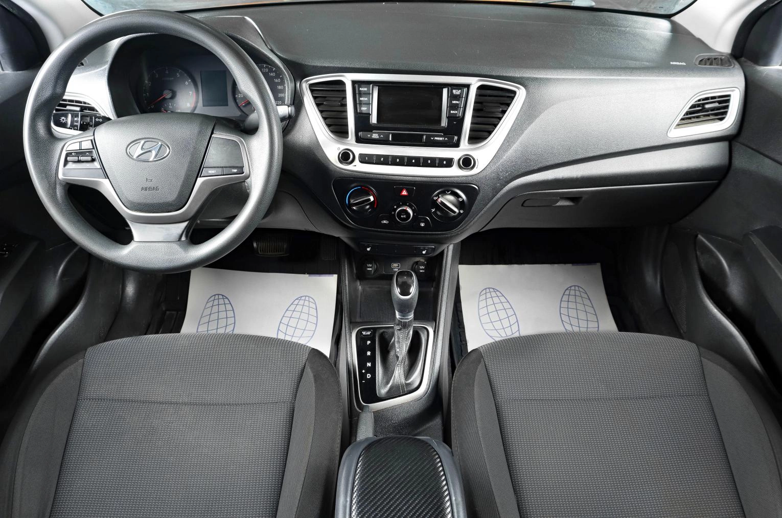 Hyundai Solaris 12 из 19