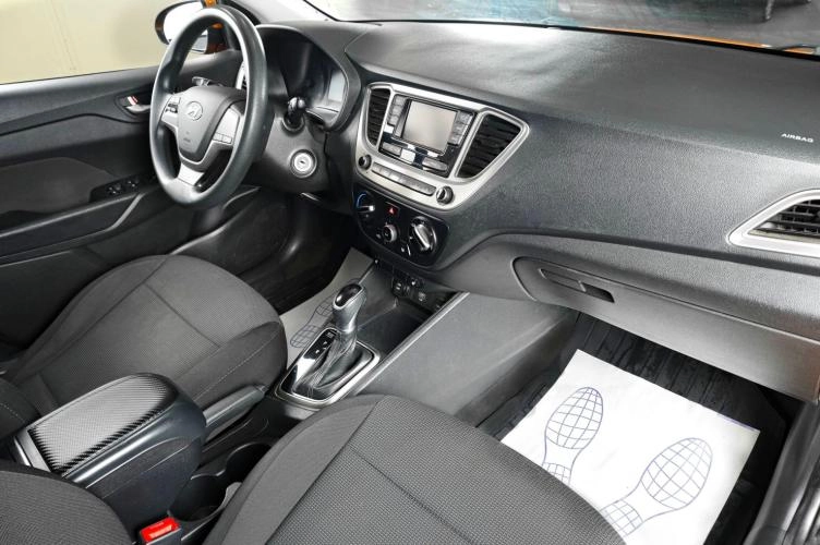 Hyundai Solaris 10 из 19
