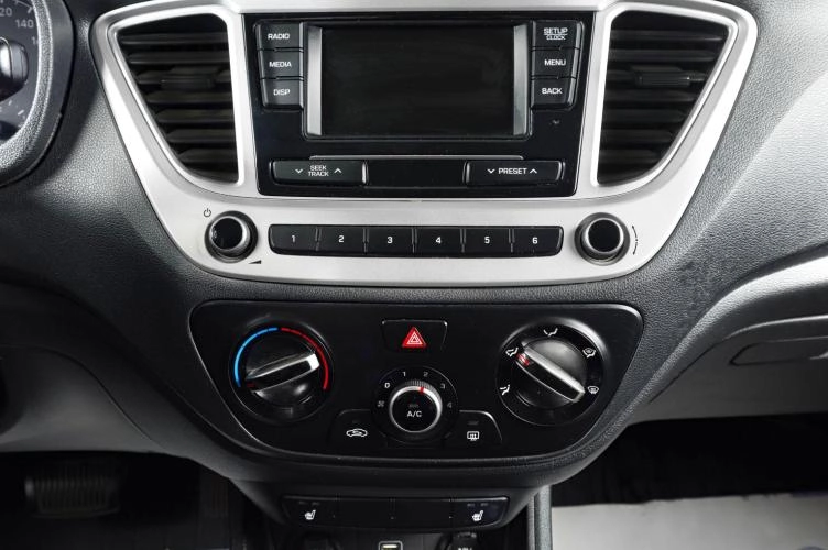 Hyundai Solaris 16 из 19