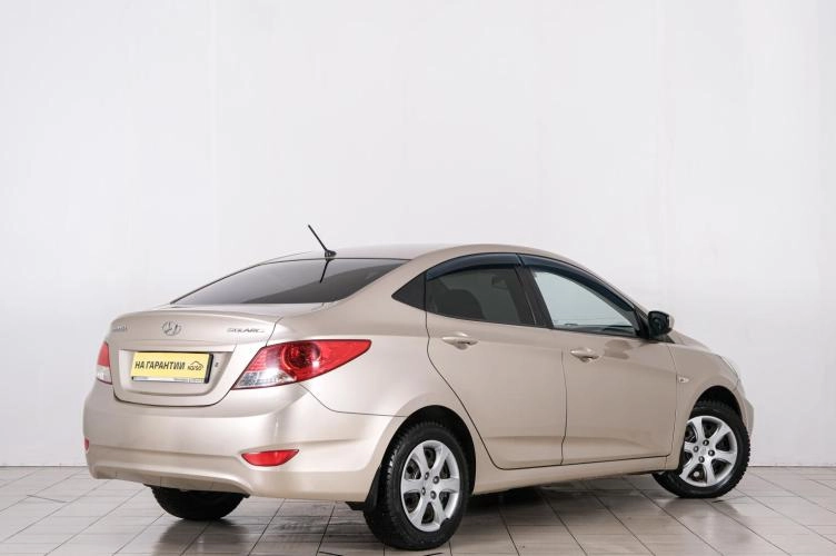 Hyundai Solaris 6 из 6