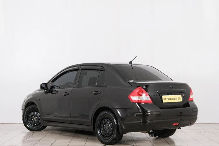Nissan Tiida 4 из 6