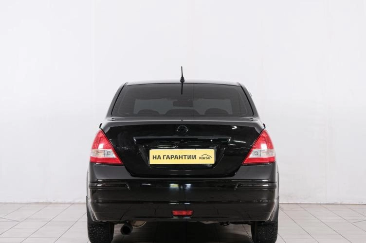 Nissan Tiida 5 из 6