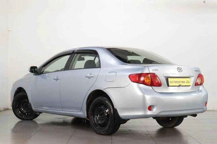 Toyota Corolla 4 из 6