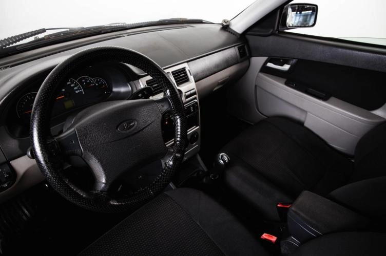 ВАЗ (LADA) Priora 7 из 18