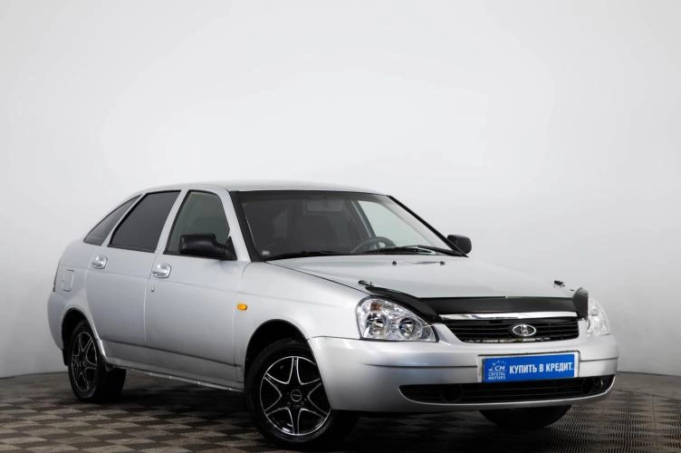 ВАЗ (LADA) Priora 1 из 6