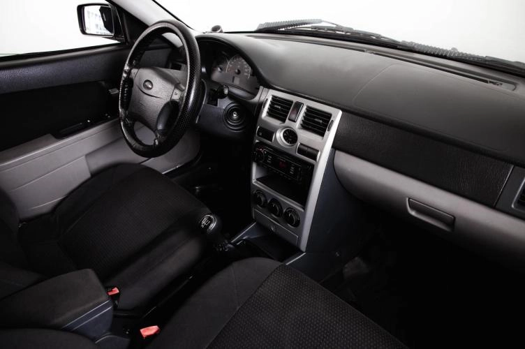 ВАЗ (LADA) Priora 10 из 18
