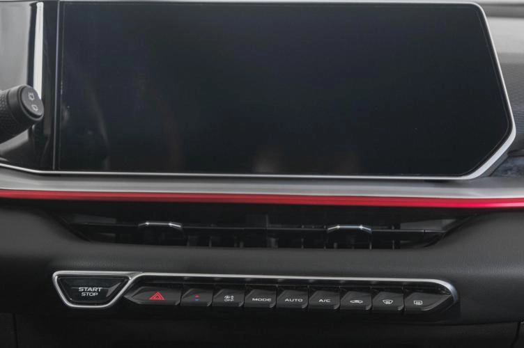 Geely Coolray 18 из 23