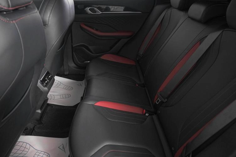 Geely Coolray 9 из 23