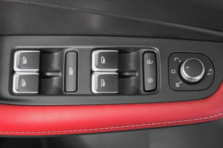 Geely Coolray 21 из 23