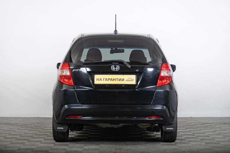 Honda Fit 4 из 6