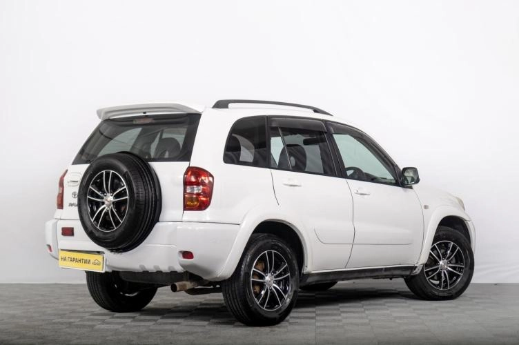 Toyota RAV4 6 из 6
