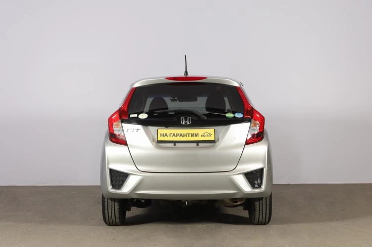 Honda Fit 5 из 6