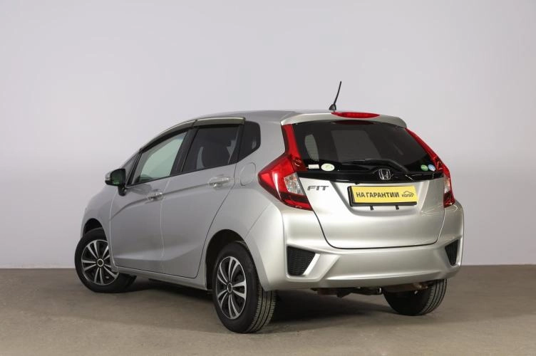 Honda Fit 4 из 6