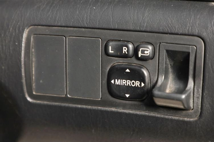 Toyota Corolla Runx 14 из 16