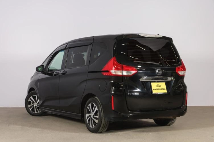 Honda Freed 4 из 6