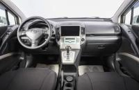 Toyota Corolla Verso 8 из 18