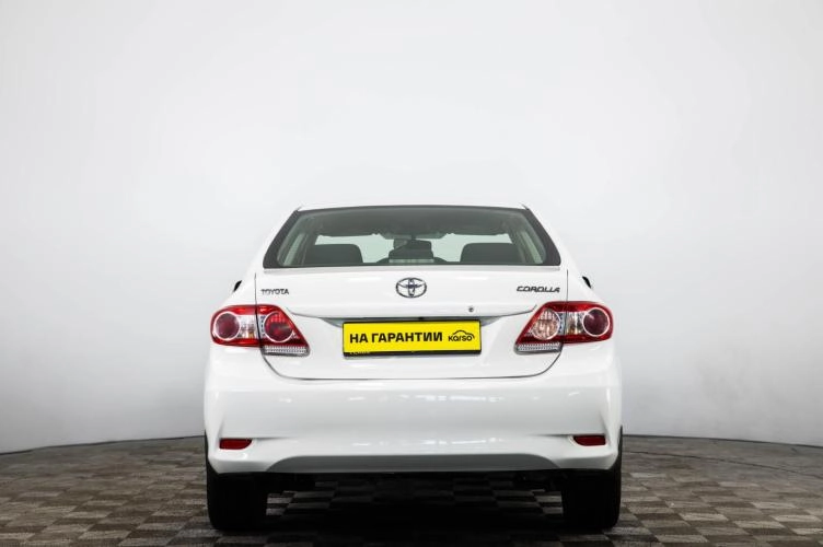 Toyota Corolla 5 из 6
