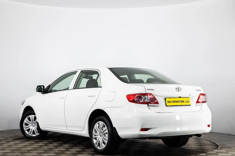 Toyota Corolla 6 из 6