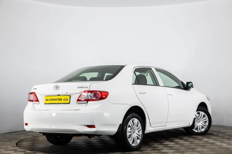 Toyota Corolla 4 из 6