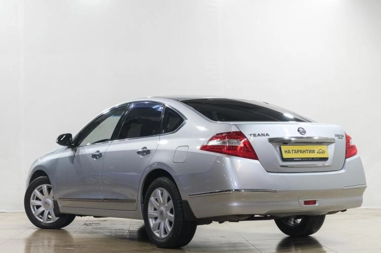 Nissan Teana 4 из 6