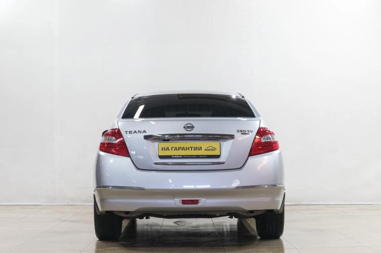 Nissan Teana 5 из 6