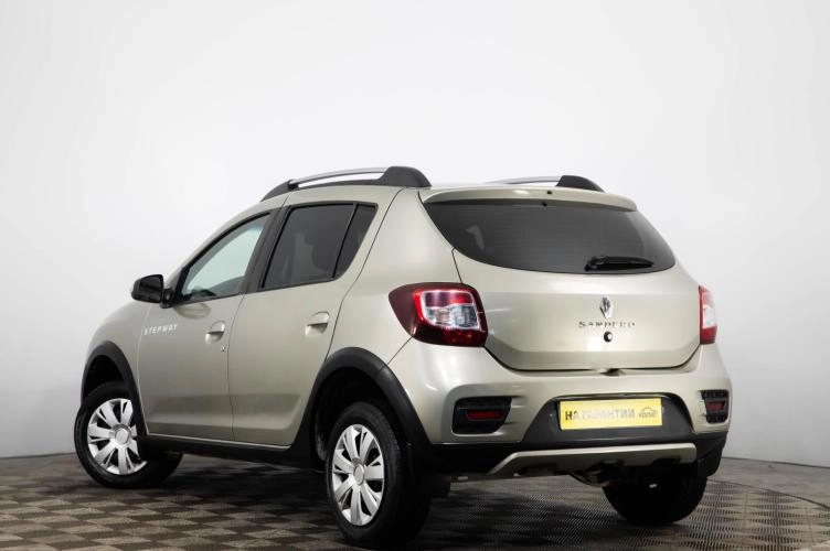 Renault Sandero 6 из 6