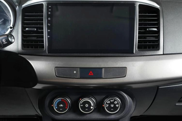 Mitsubishi Lancer 15 из 17