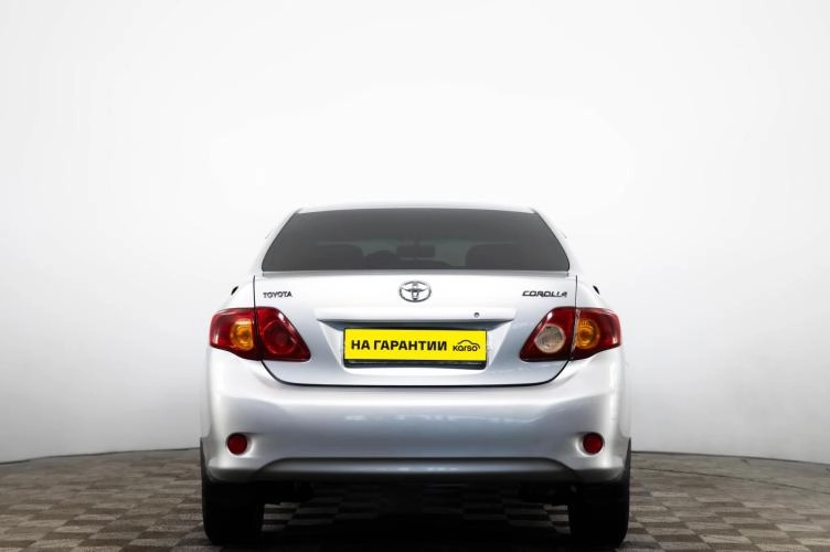 Toyota Corolla 5 из 6