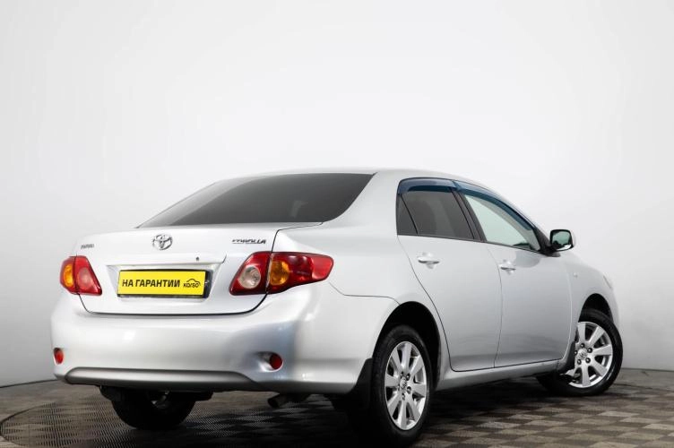 Toyota Corolla 4 из 6