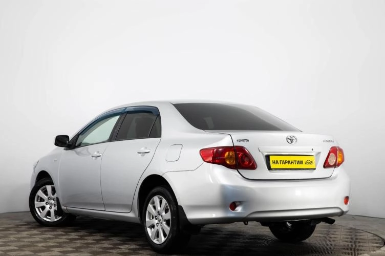 Toyota Corolla 6 из 6