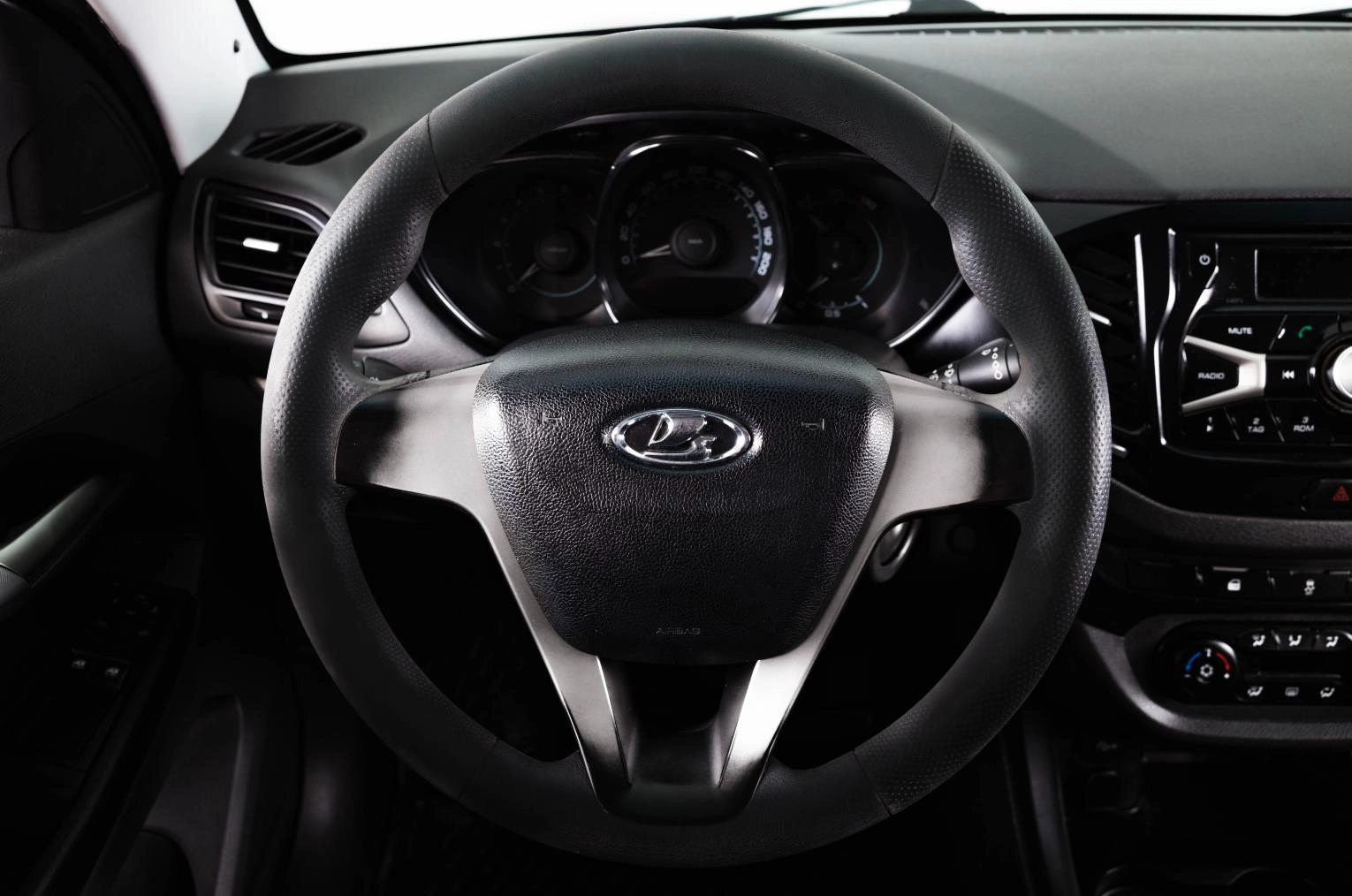 ВАЗ (LADA) Vesta 15 из 20