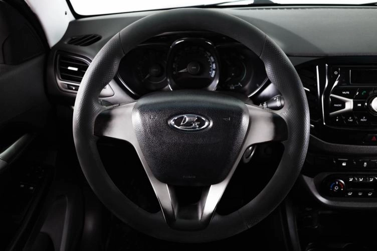 ВАЗ (LADA) Vesta 15 из 20